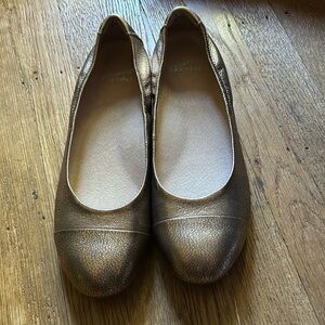 Dansko Lisanne flat gold